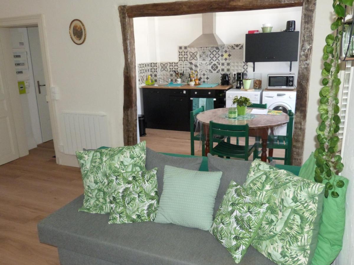 Le Compostelle Apartment Issoudun Exterior photo