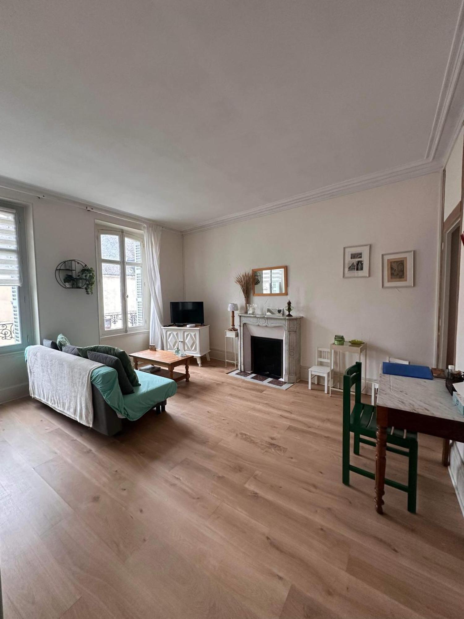 Le Compostelle Apartment Issoudun Exterior photo