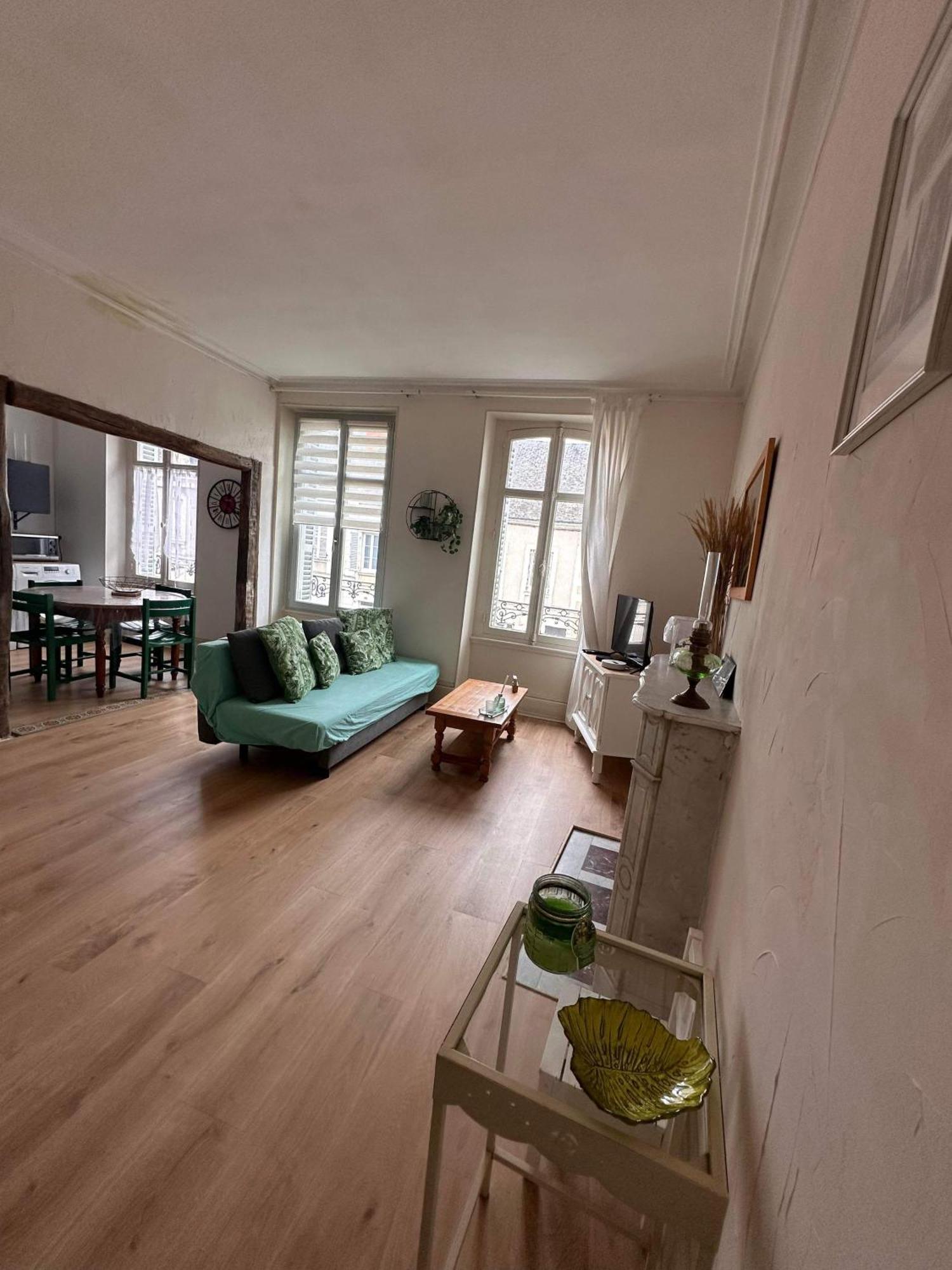 Le Compostelle Apartment Issoudun Exterior photo
