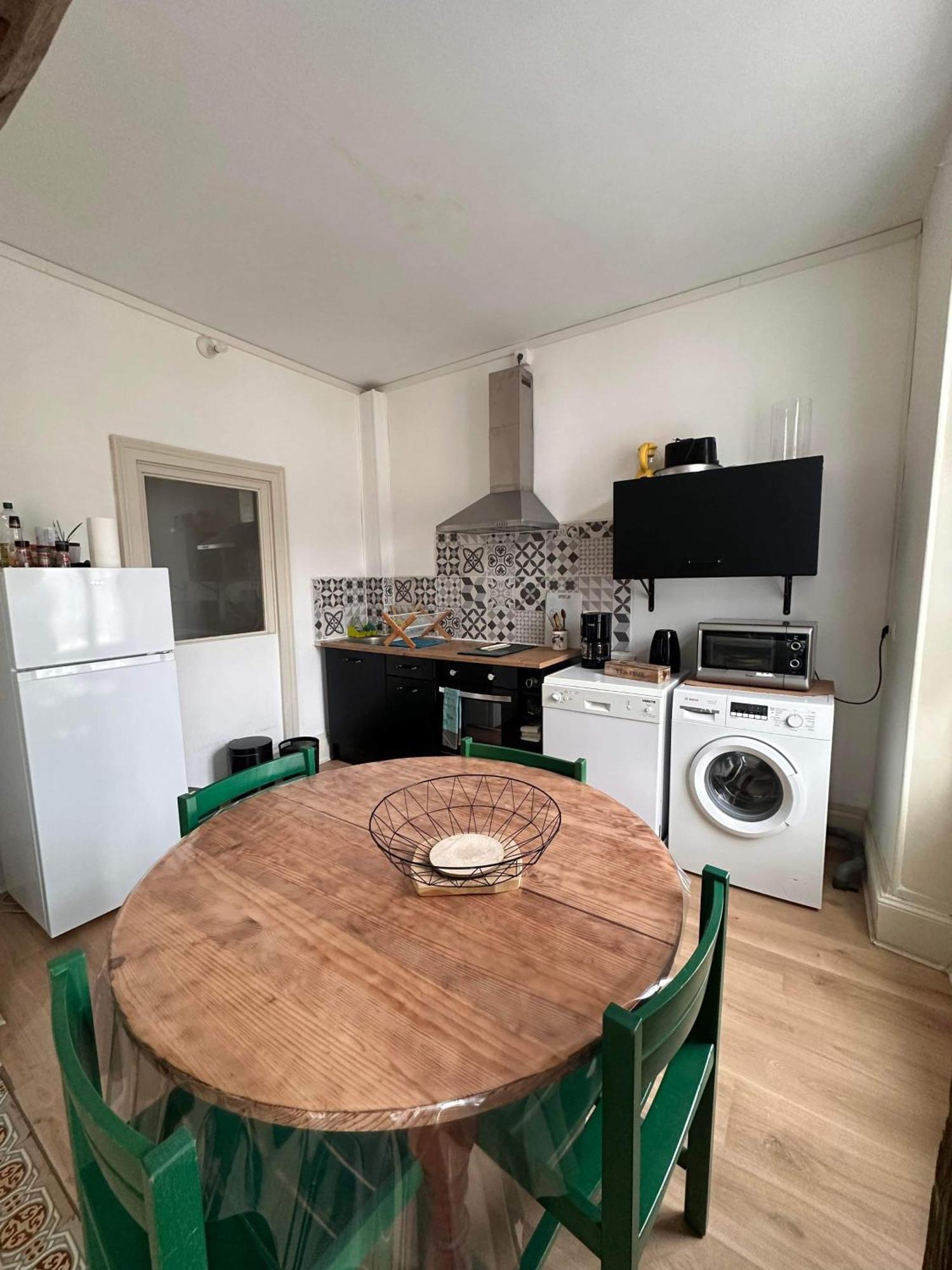 Le Compostelle Apartment Issoudun Exterior photo